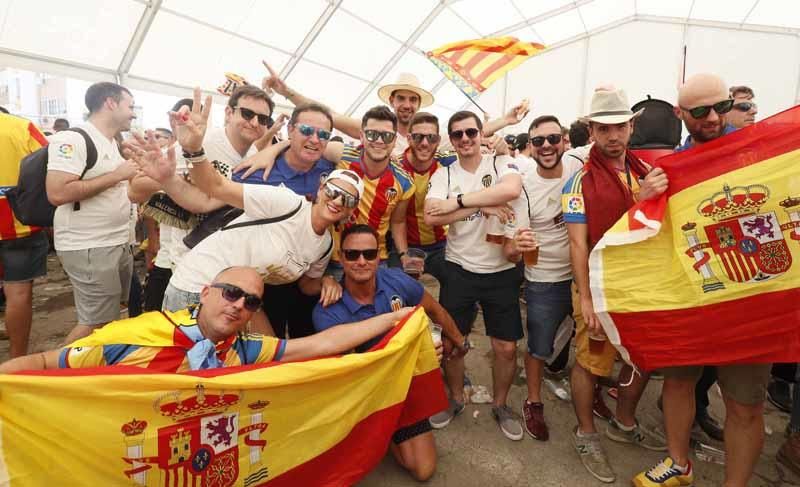 Fan zone del Valencia CF en Sevilla