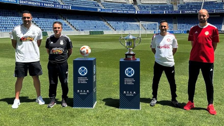 Kevin Acosta, Quico de Diego, Rubén García y Juanje León, ayer en el estadio.  | | FIFT