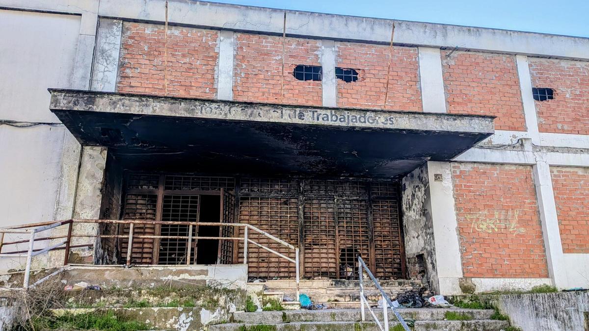 Antigua sede de UGT tras el último incendio.
