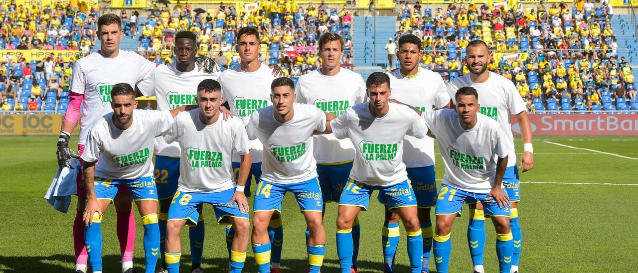 Alineación de la UD, antes de medirse a la Ponferradina.