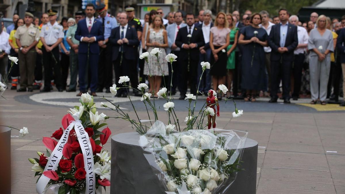 Barcelona no olvida cinco años después de la masacre terrorista que enmudeció La Rambla