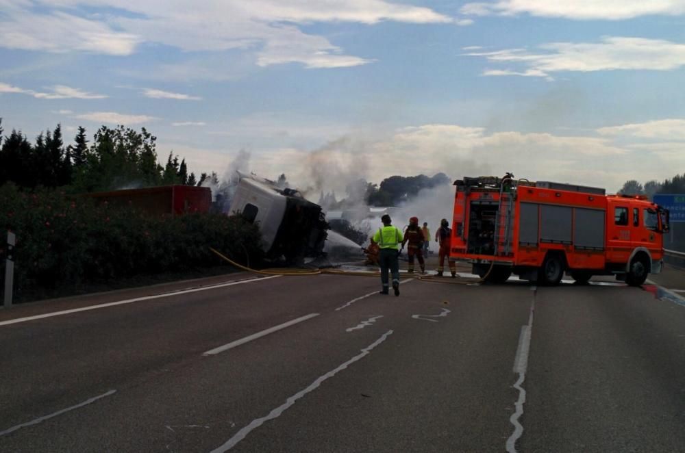 Accidente en la A-7 en Moncada y retenciones kilométricas