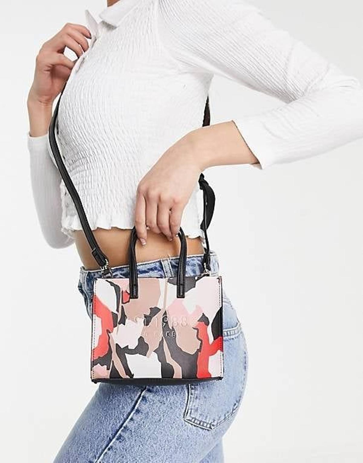 Bolso pequeño negro con estampado floral y logo Madacon de Ted Baker