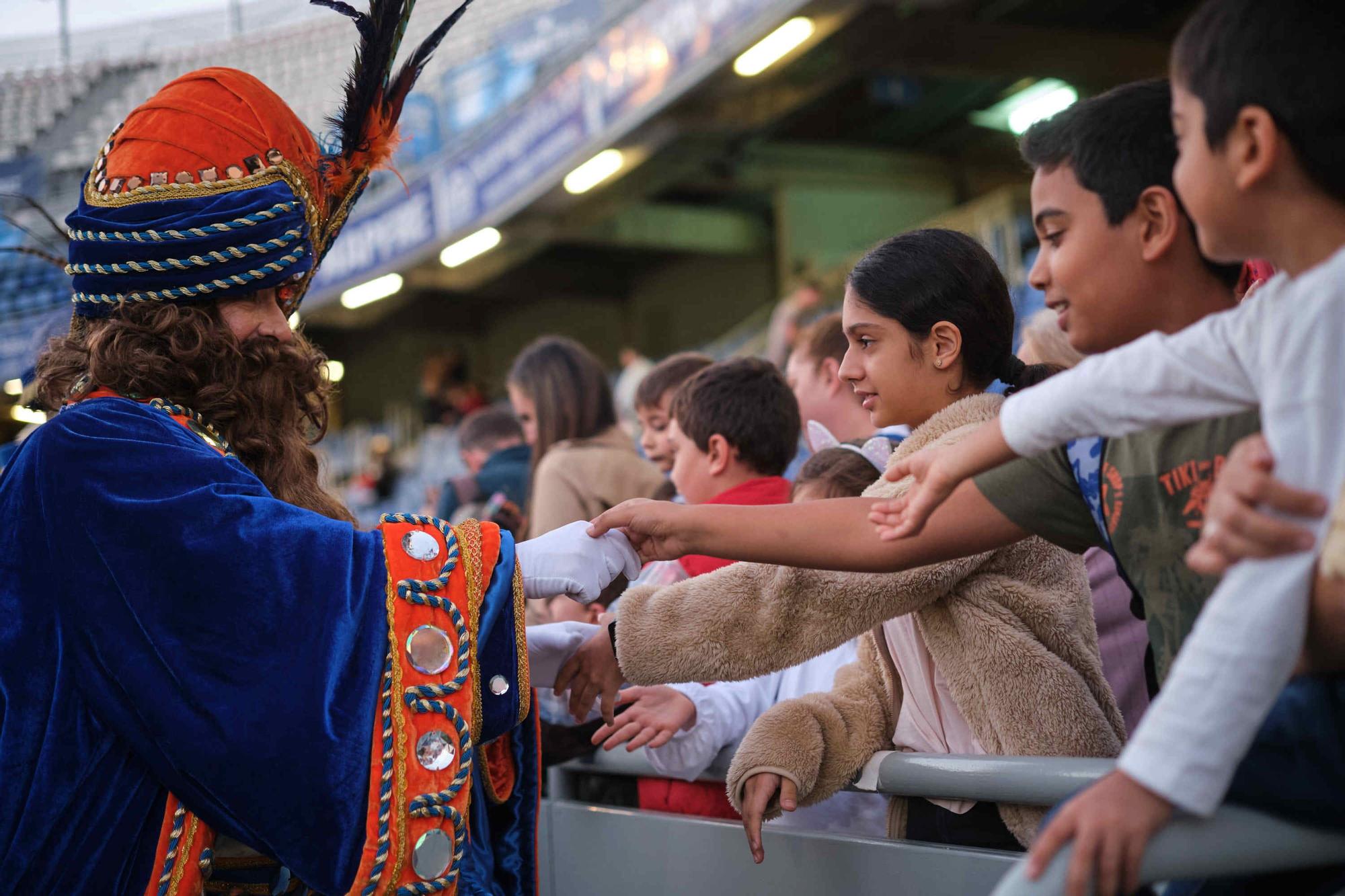 Espectáculo de los Reyes Magos en el Estadio Heliodoro Rodríguez López