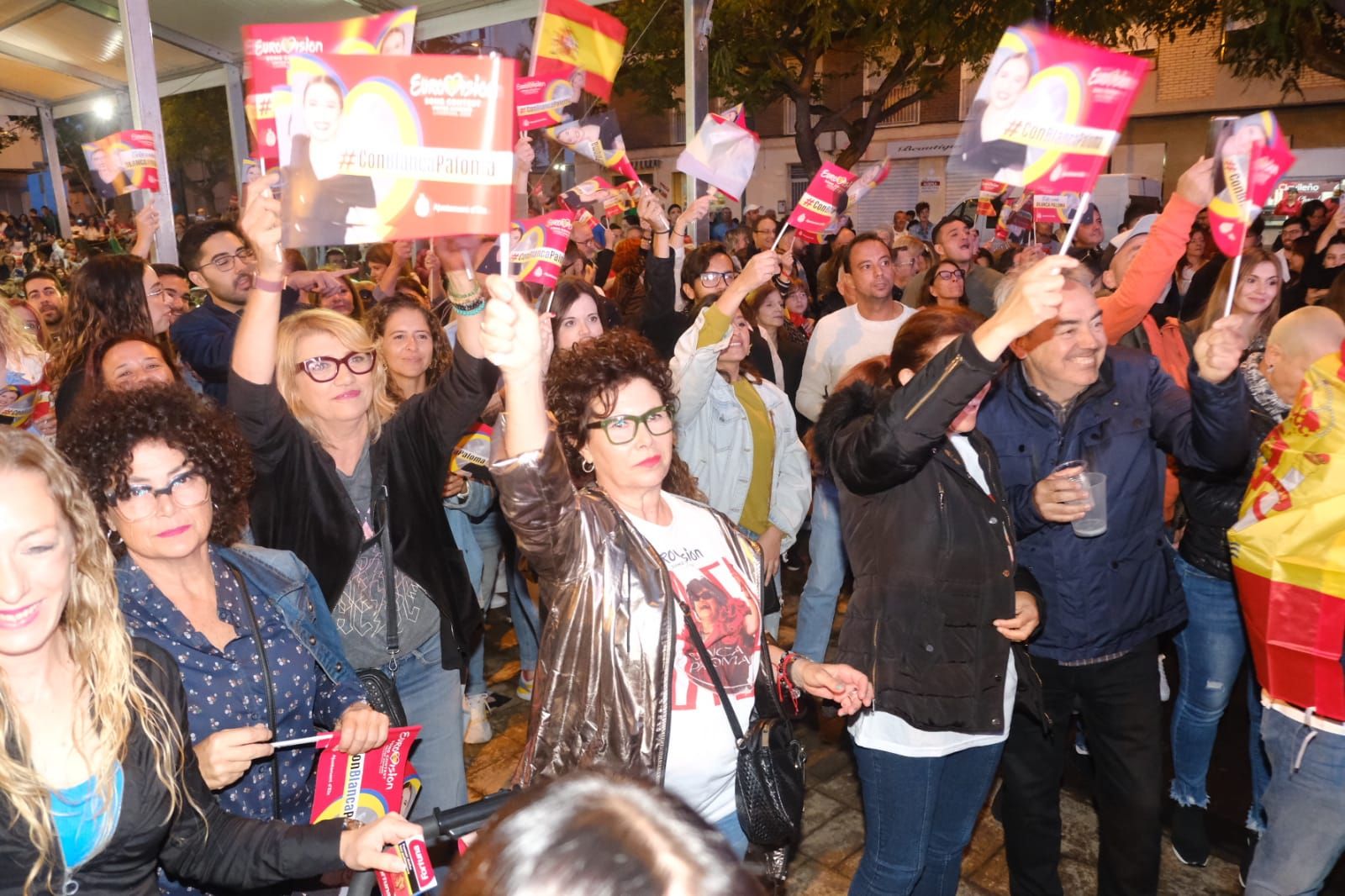 Así se esta viviendo en Elche y Altet el día de Eurovisión