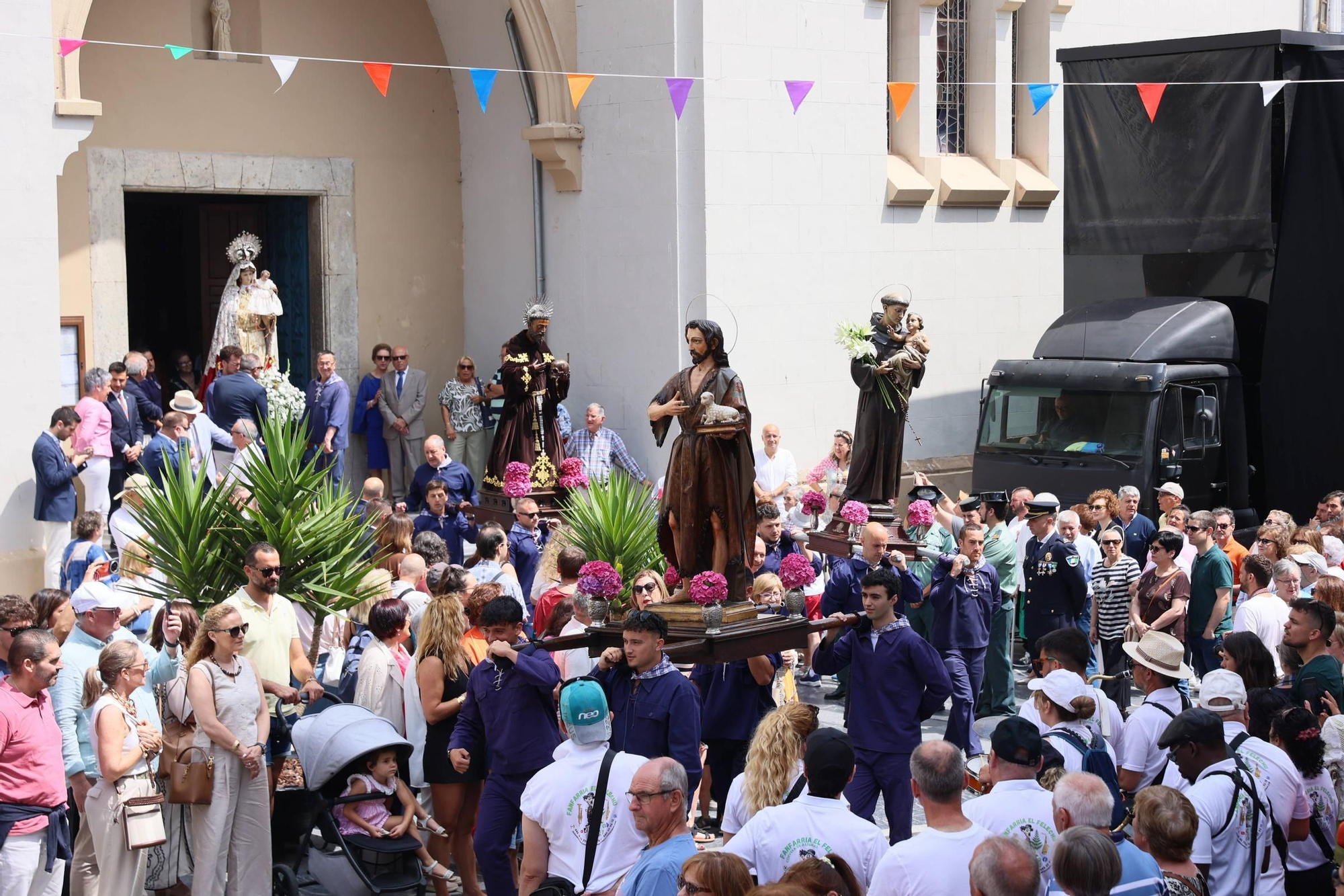 EN IMÁGENES: así fue el día de L'Amuravela en Cudillero