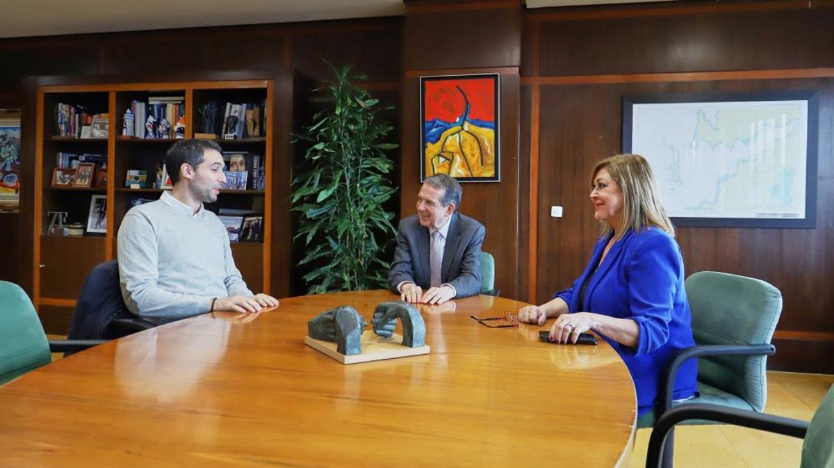Abel Caballero reunido con representantes del Sindicato de Traballadores da Administración de Xustiza