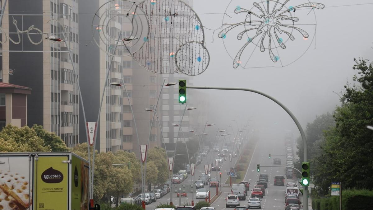 Las brumas costeras traen un respiro a Vigo tras días sofocantes
