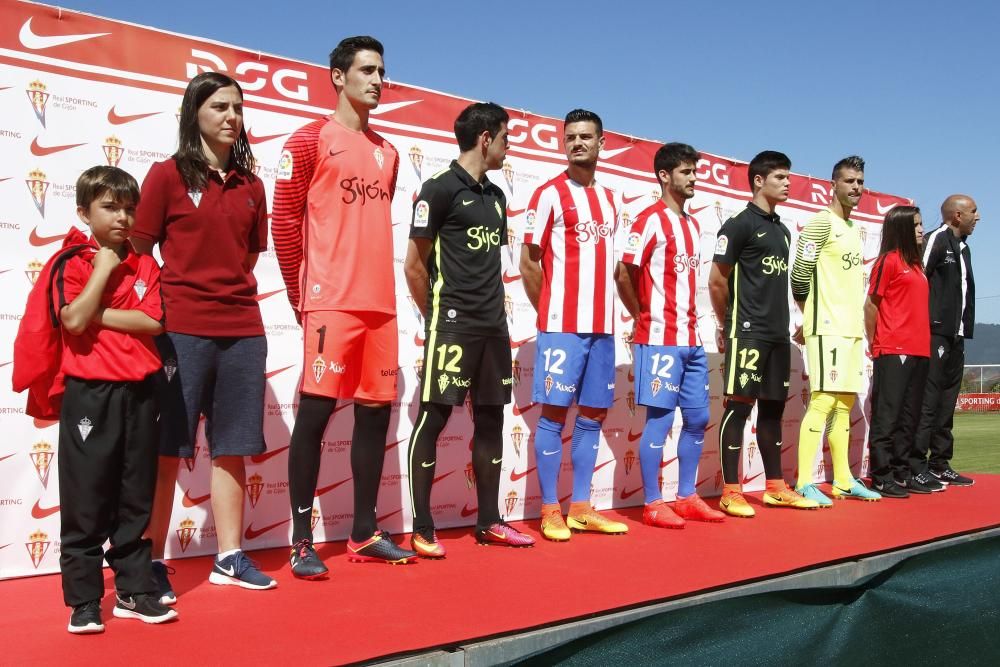 Presentación de la nueva equipación del Sporting para la temporada 2016/2017