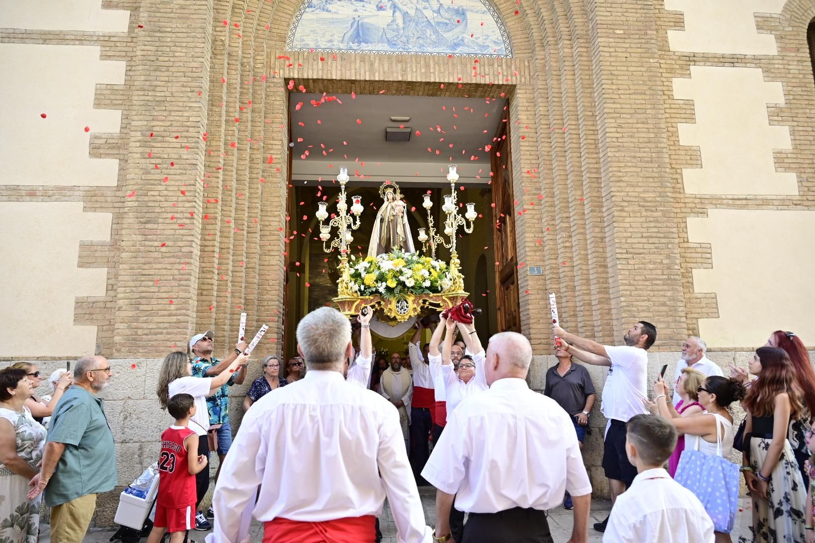 El Grau de Castelló honra a la Virgen del Carmen: misa con sorpresa y emotiva procesión