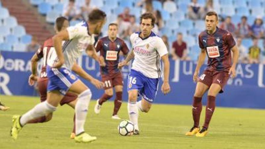 El Real Zaragoza vuelve a levantar dudas y certezas sobre su defensa (0-2)