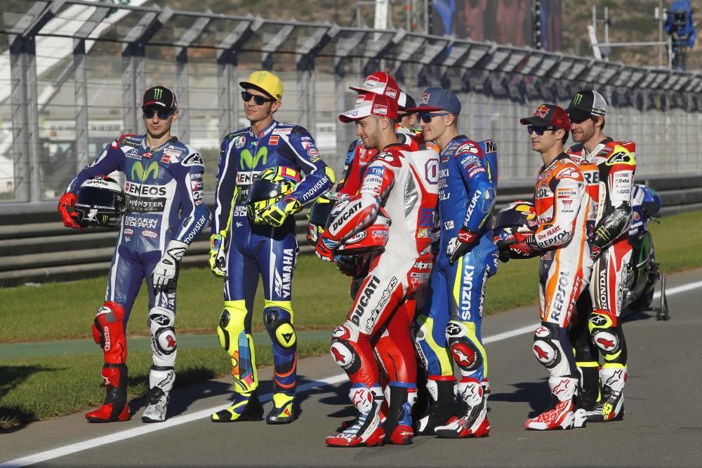 Así se hizo la foto de los nueve gandadores de la temporada en #MotoGP