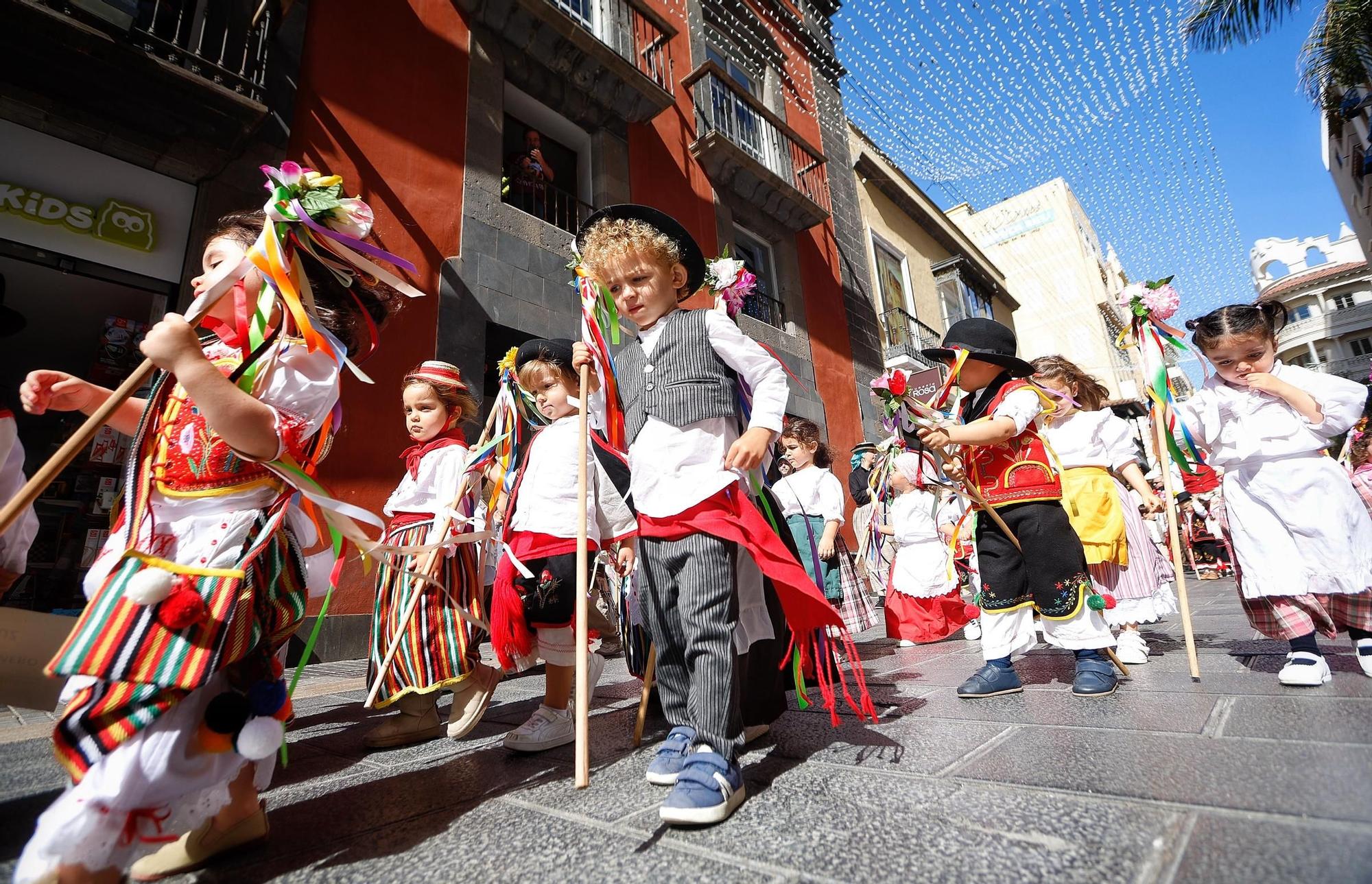 Segundo paseo romero escolar de Santa Cruz