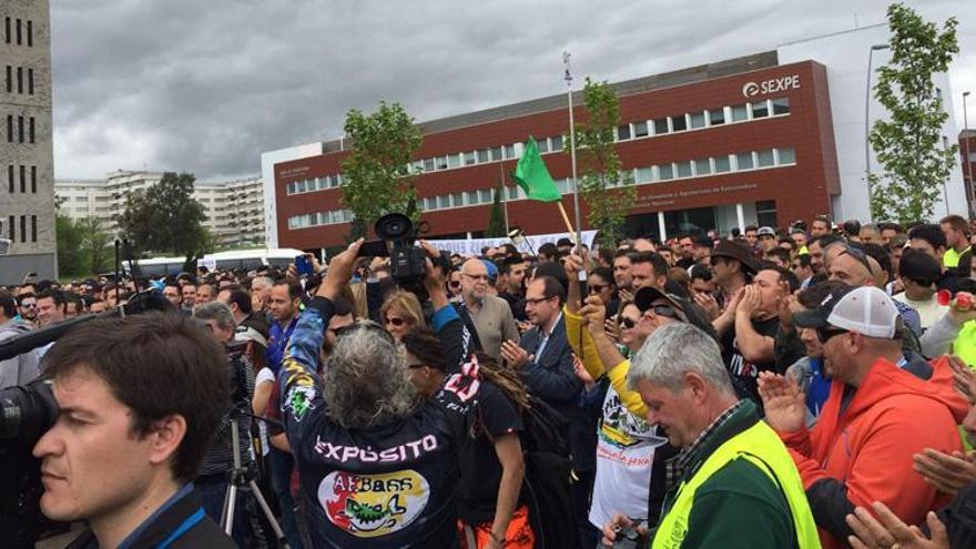 Más de 1.000 pescadores claman en Mérida contra la consideración de la carpa y otros peces como especies invasoras