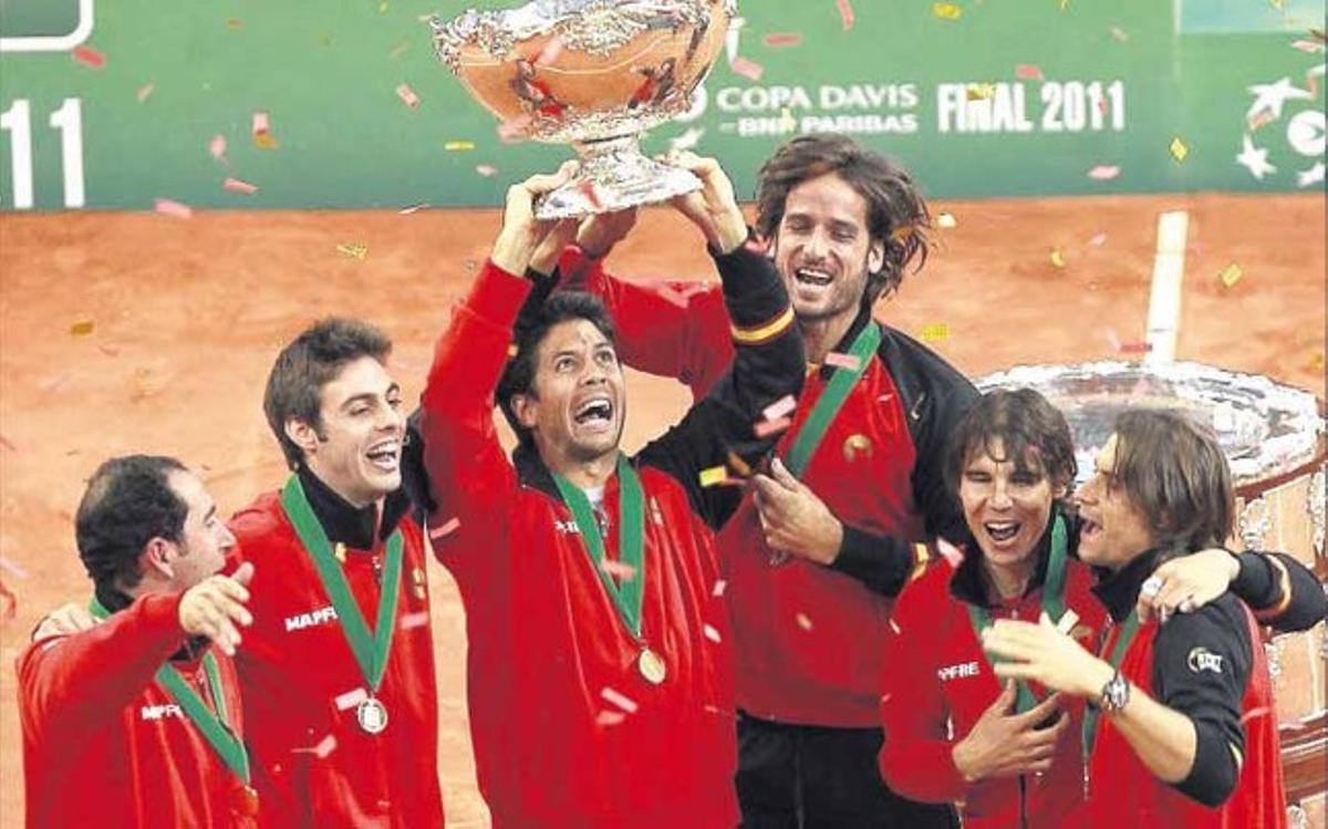 El equipo español festeja la consecución de su quinta 'Ensaladera'