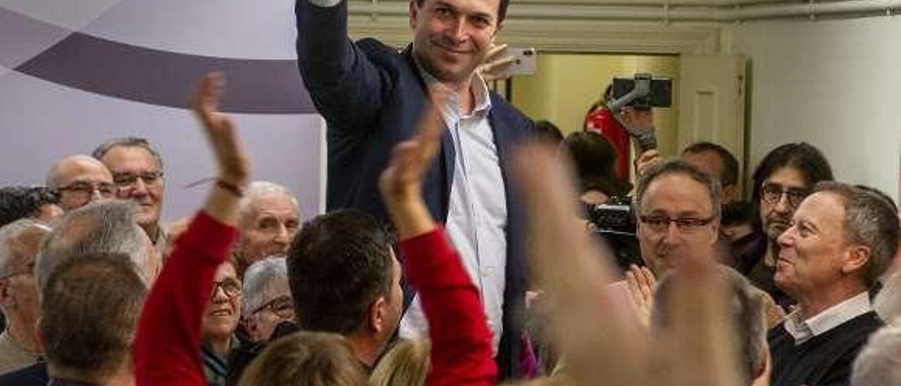 Encuentro de Gonzalo Caballero con la militancia de Ourense. // C.P.