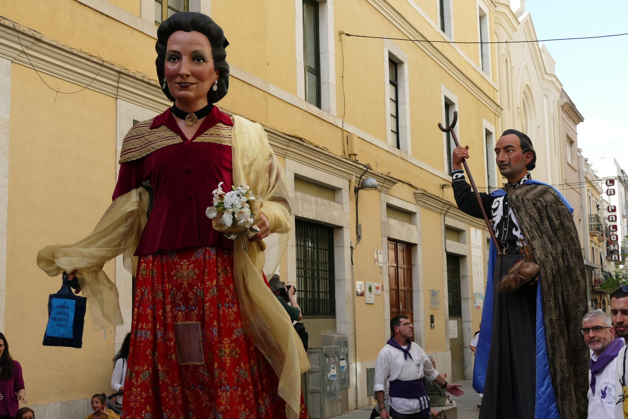 La trobada gegantera de la Diada de Santa Creu celebra els 30 anys dels Amics dels Gegants de Figueres