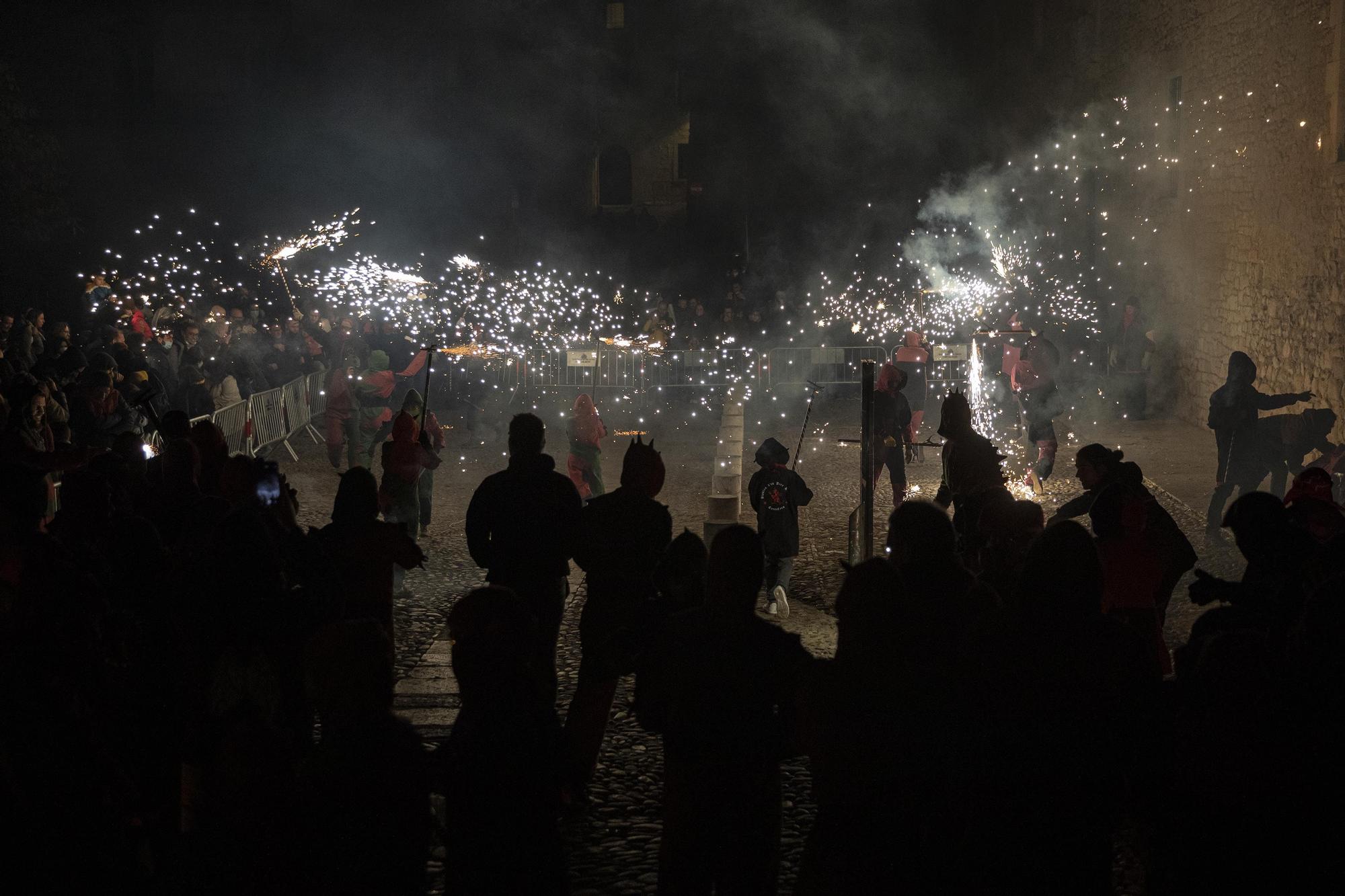 Espectacle estàtic de foc dels Trons de l'Onyar