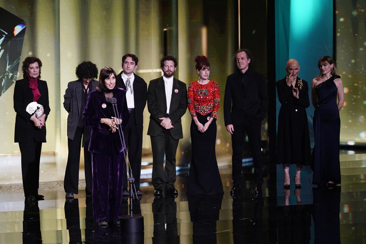 La directora Eva Libertad recoge el premio a la Educación en Valores del Cine por 'Sorda' durante la gala de la 31 edición de los Premios José María Forqué, en el Palacio Municipal de IFEMA, a 13 de diciembre de 2025, en Madrid (España). Los Premios Cinematográficos José María Forqué, conocidos como ‘Premios Forqué’, fueron creados en 1996 por la Entidad de Gestión de Derechos de los Productores Audiovisuales (Egeda) para honrar la memoria de José María Forqué, figura en la cinematografía española y primer presidente de Egeda. EGEDA creó el premio con el objetivo de difundir la importancia de la industria audiovisual española e impulsar la figura del productor cinematográfico. 13 DICIEMBRE 2025 A. Pérez Meca / Europa Press 13/12/2025. Eva Libertad;;A. Pérez Meca;