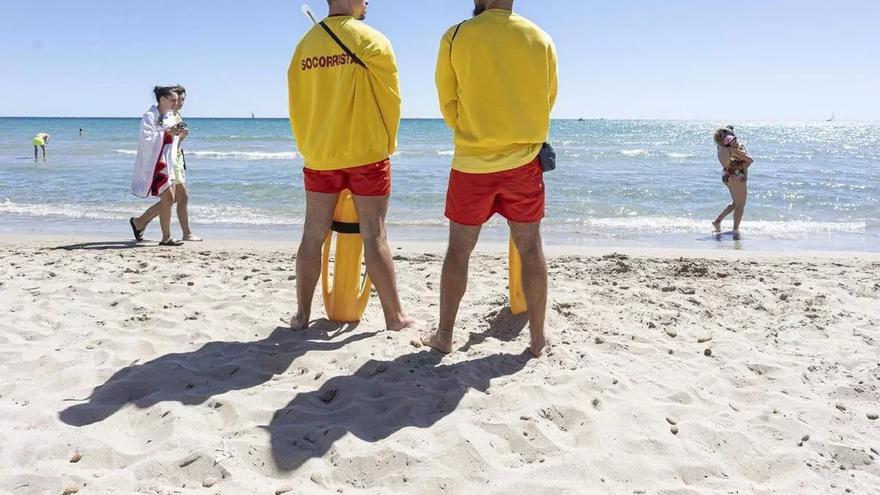 Alicante apuesta por el continuismo al frente del servicio socorrismo en las playas