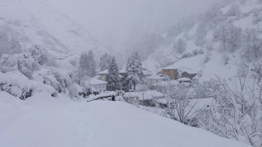 Gran nevada en Villarín, en Somiedo