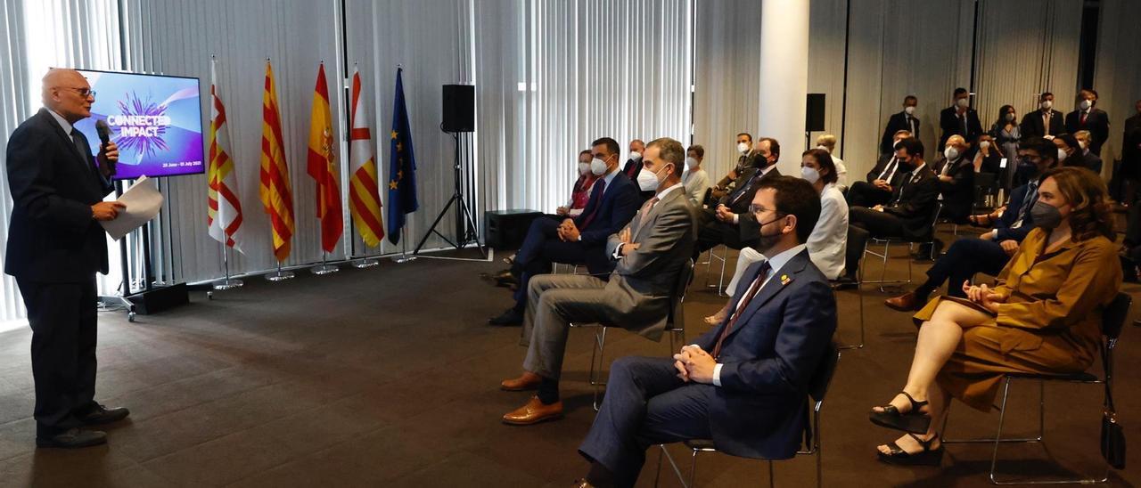 Pere Aragonès, Felipe VI y Pedro Sánchez.