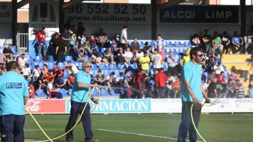 Las mangueras vuelven a El Collao