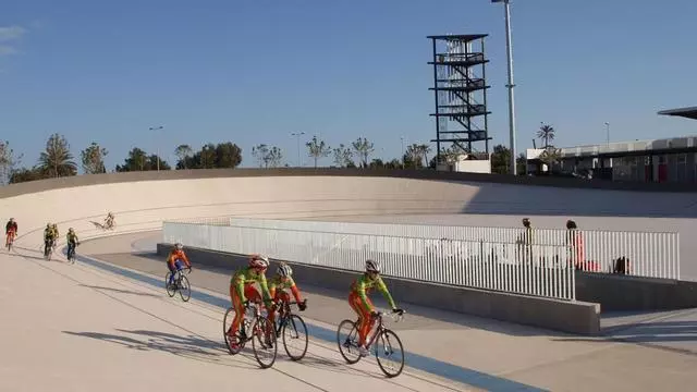 San Vicente reclama un millón de euros a la empresa que dejó el velódromo lleno de desperfectos