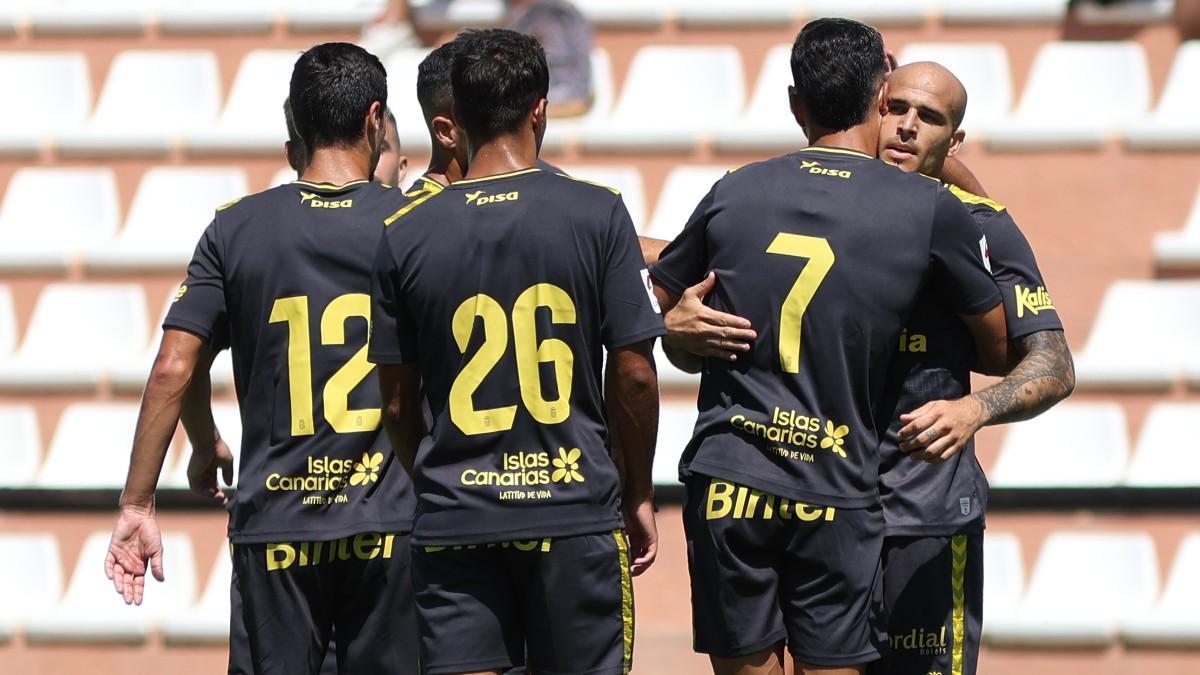 Sandro, celebrando su gol junto a sus compañeros