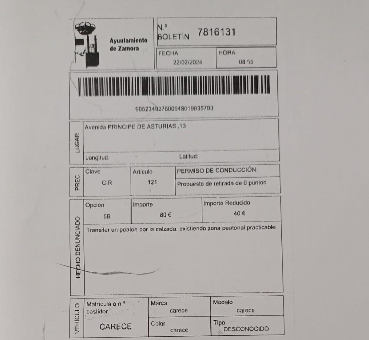 Boletín de denuncia por cruzar la calzada fuera del paso de cebra