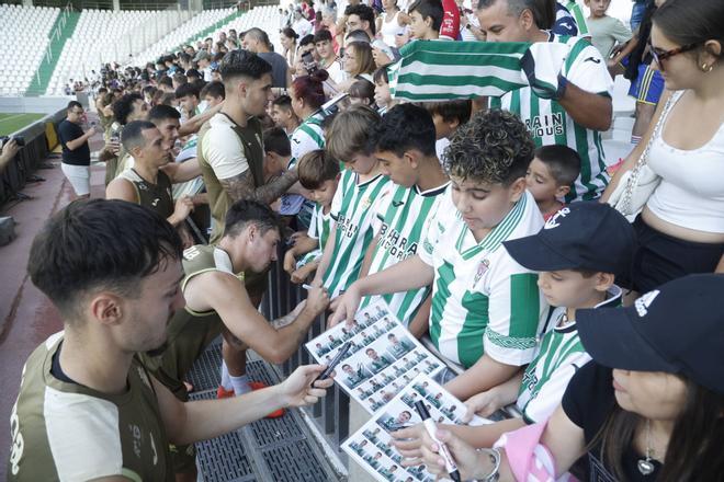 El entrenamiento a puerta abierta del Córdoba CF en El Arcángel, en imágenes