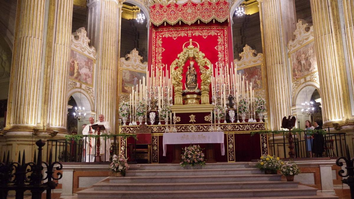 El presbiterio de la Catedral recupera su imagen original