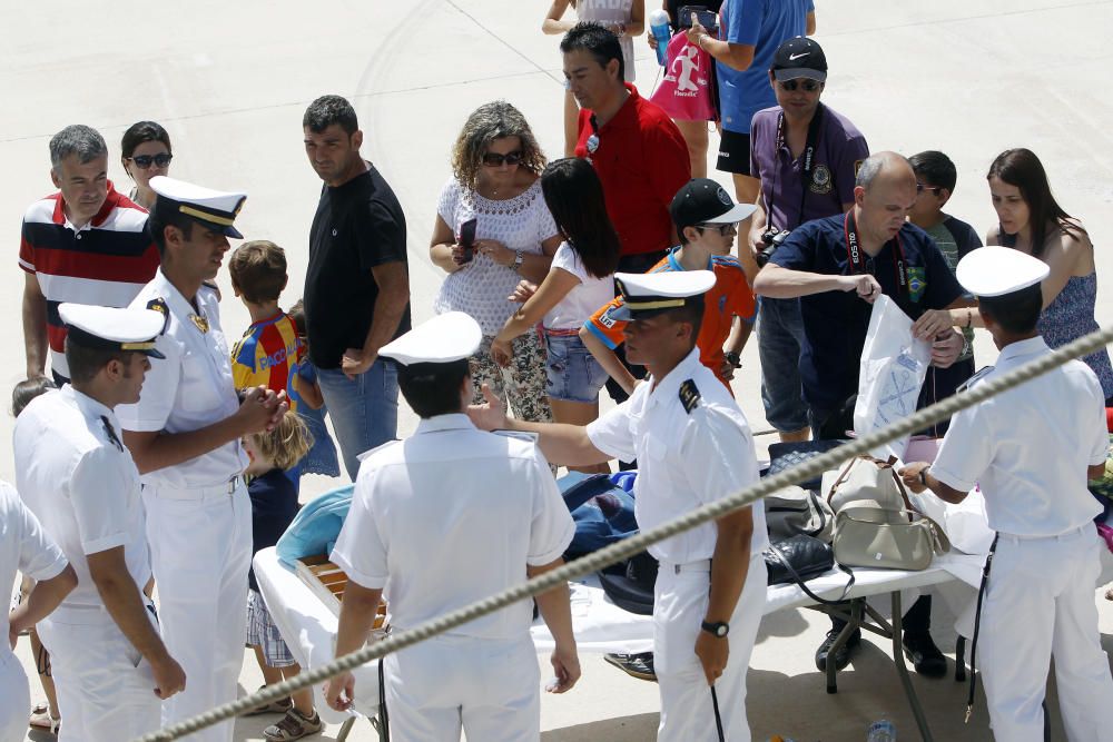 El buque de asalto anfibio 'Galicia' y el patrullero de altura 'Infanta Elena', por dentro