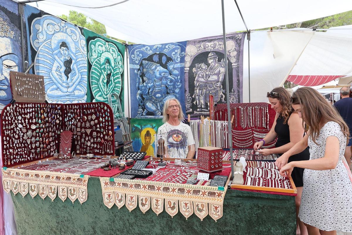 Mercadillo hippie de Punta Arabí