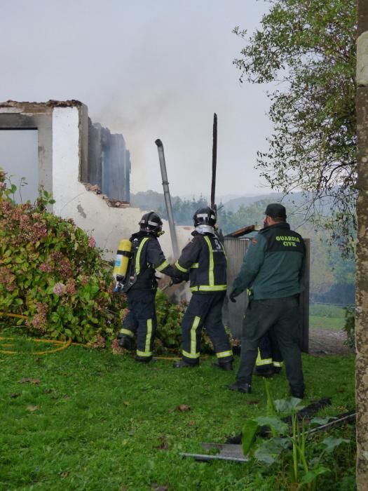 Incendio en una vivienda en Villaviciosa