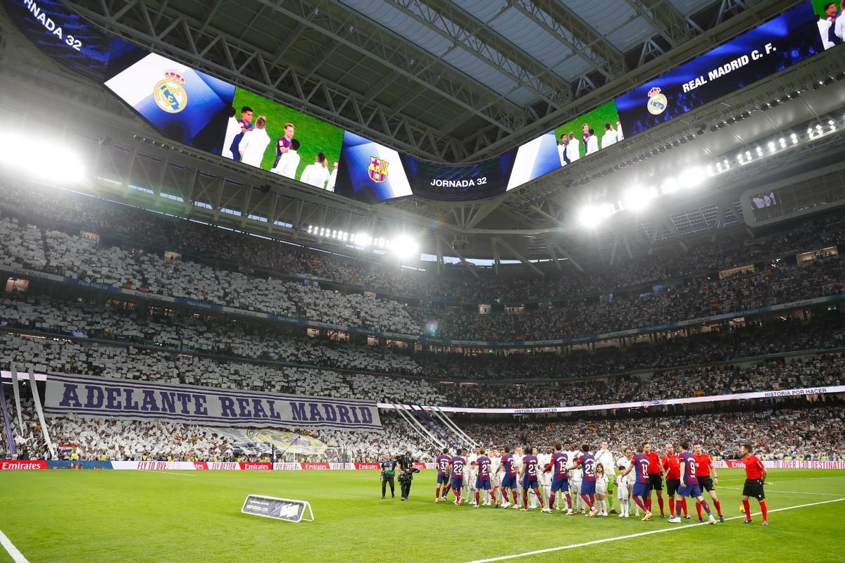 Real Madrid - FC Barcelona, el partido de la jornada 32 de LaLiga EA Sports, en imágenes. Real Madrid - FC Barcelona, el partido de la jornada 32 de LaLiga EA Sports, en imágenes.