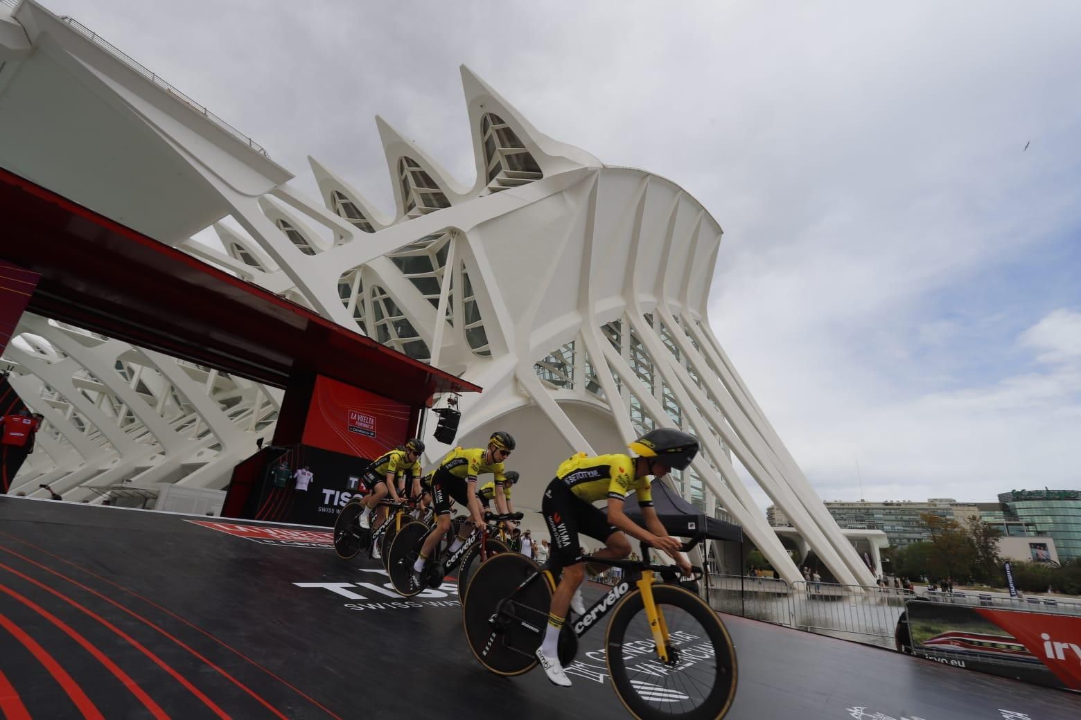 Primera etapa de La Vuelta a España Femenina en València