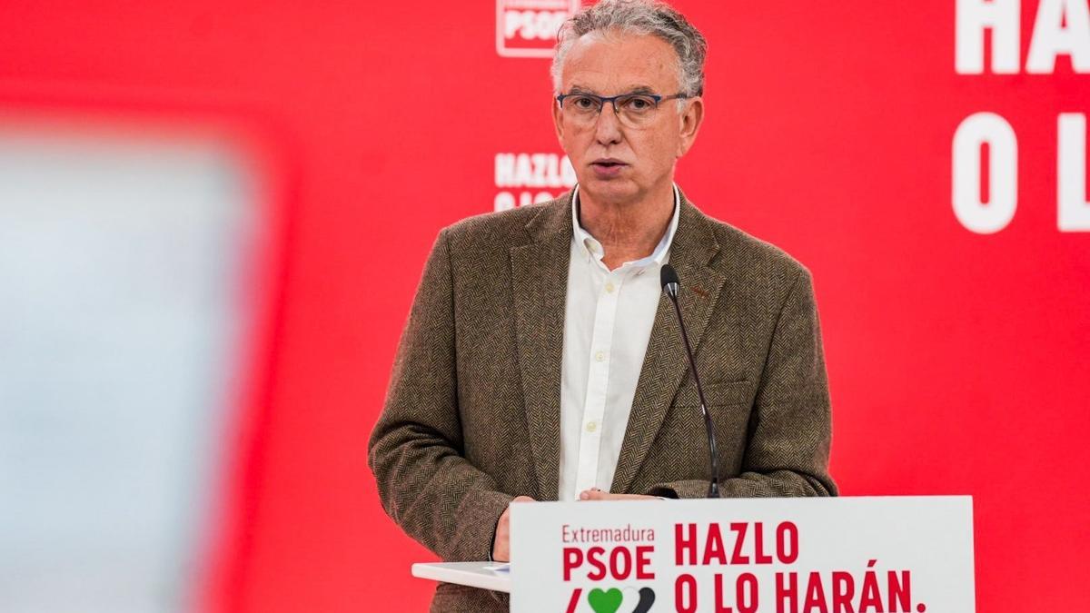 El PSOE critica la falta de medidas en el discurso de Guardiola y recuerda que sigue la parálisis en Extremadura