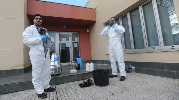 Desinfección del centro cívico de Feáns