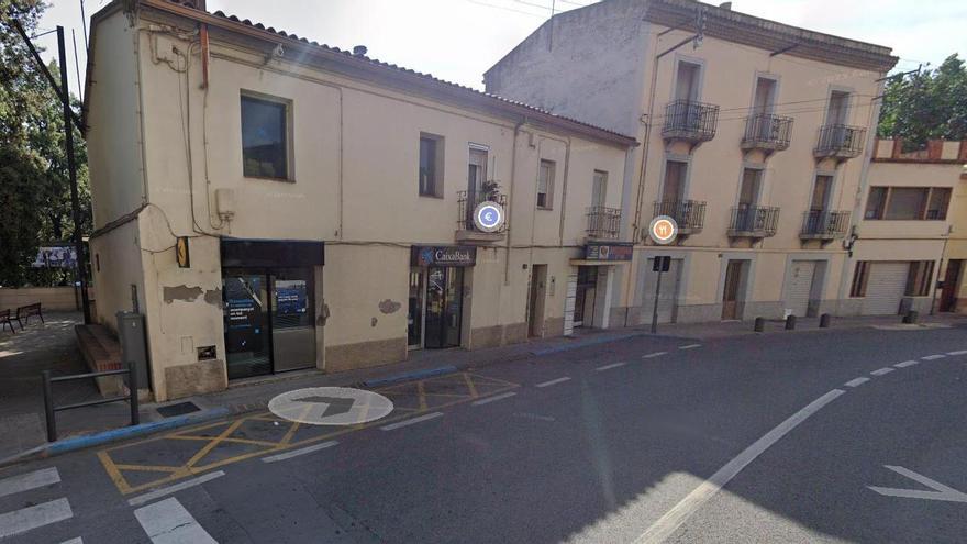 Un incendi afecta l&#039;oficina de CaixaBank de la Pobla de Claramunt