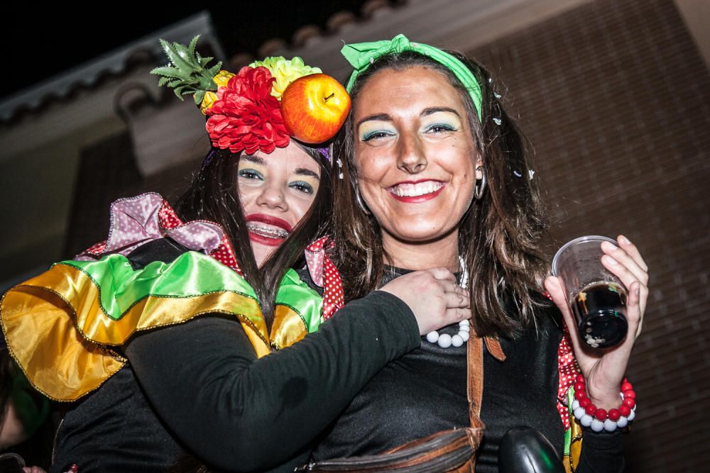 Muro se viste de color con su tradicional carnaval