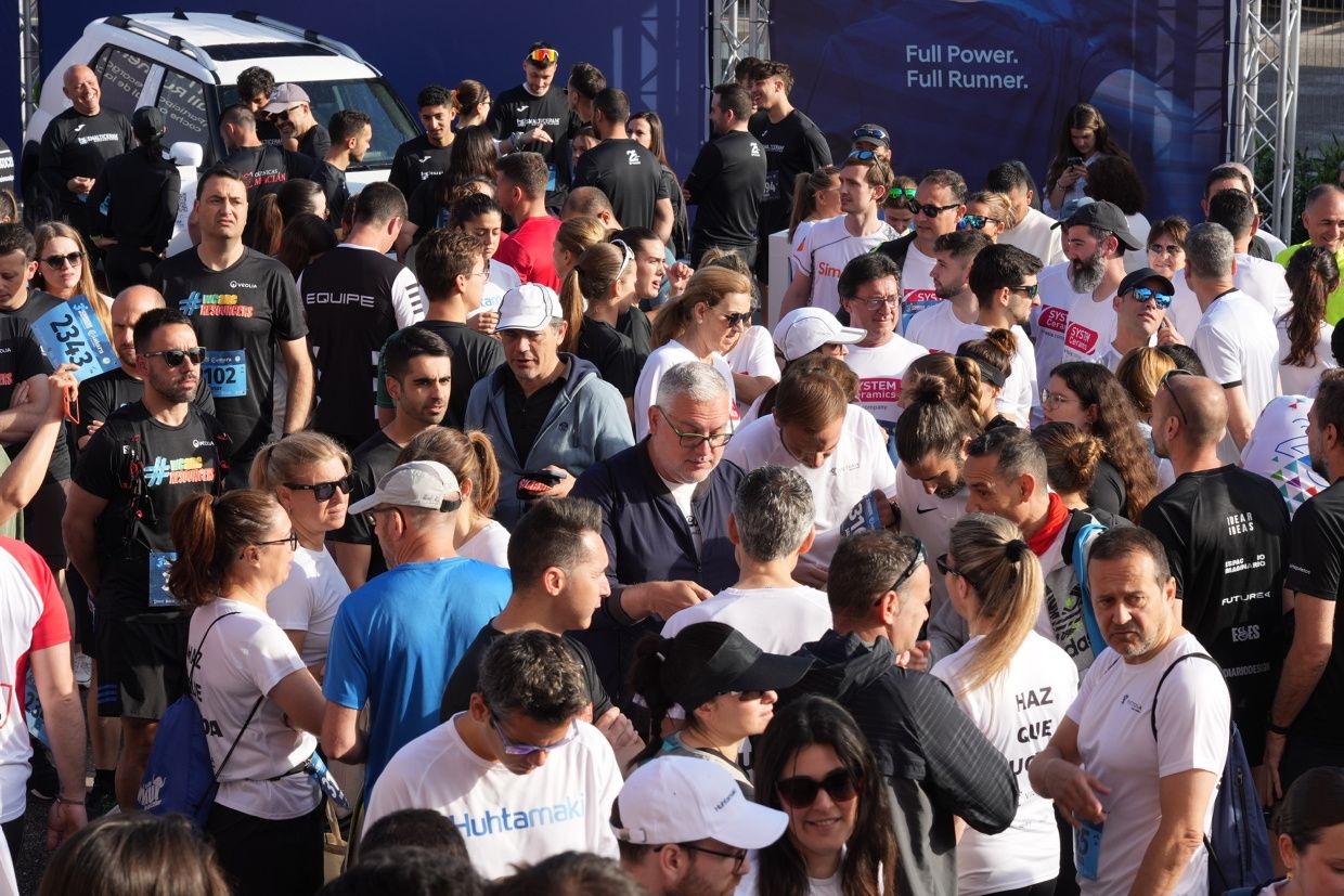 Búscate en las fotos de la Carrera de las Empresas en Castellón