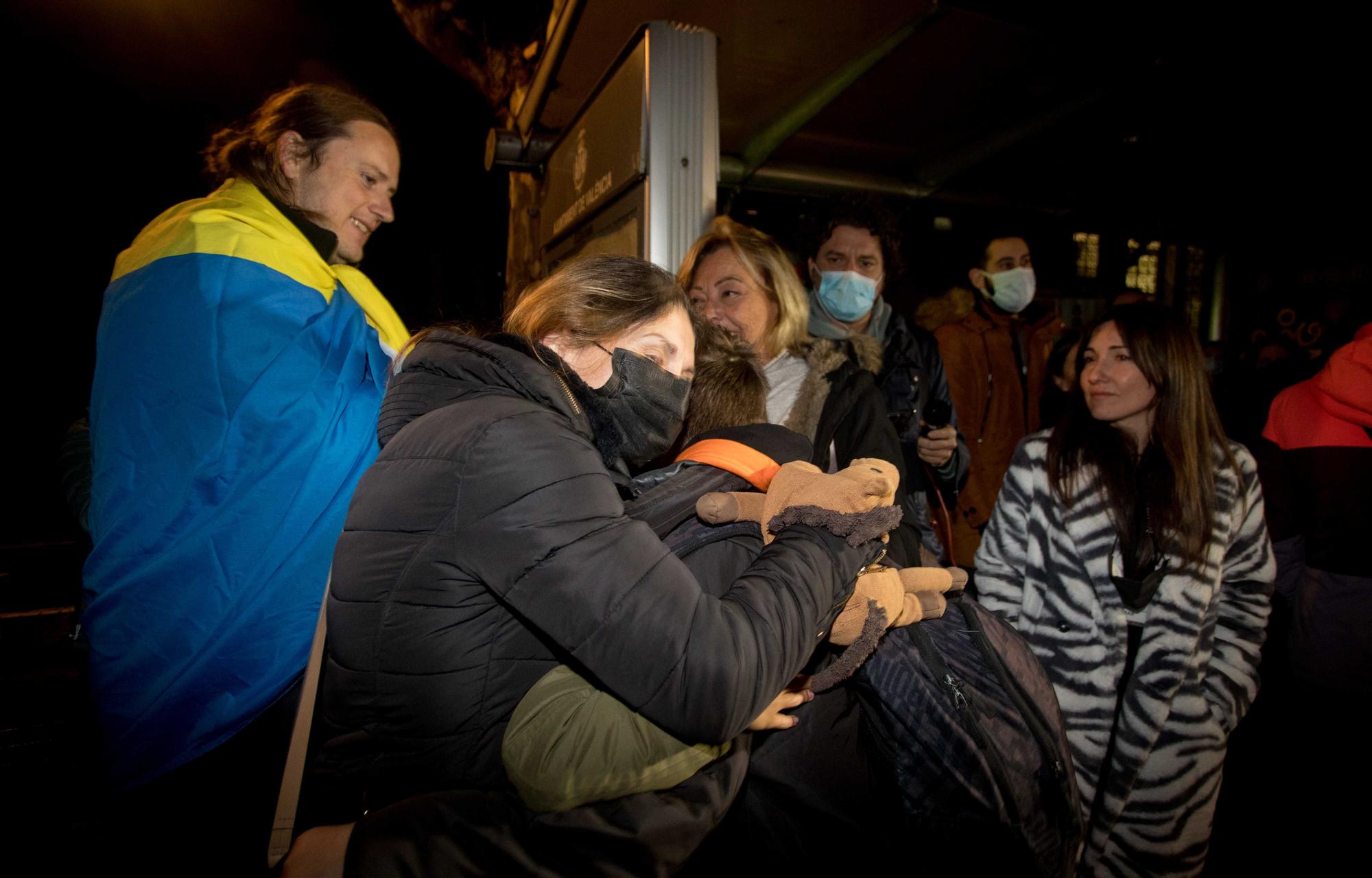 Llega el primer autobús con refugiados Ucranianos de la fundación "Juntos por la vida"