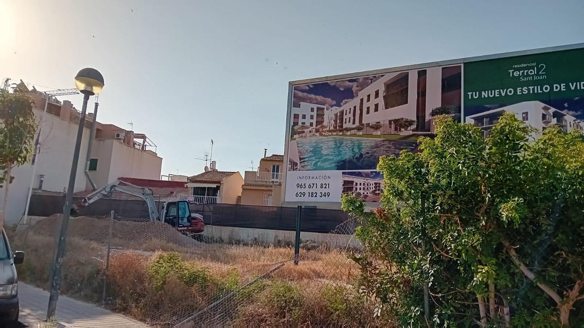 Vecinos del centro histórico de Sant Joan llevan ante la Conselleria de Infraestructuras el blindaje del barrio