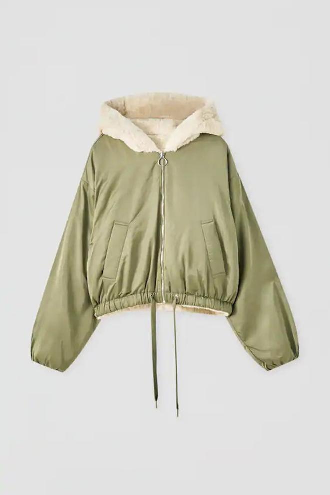 Cazadora bomber con pelo en la parte interior y reversible, de Pull &amp; Bear