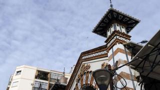 Málaga habita en sus mercados y en sus cementerios