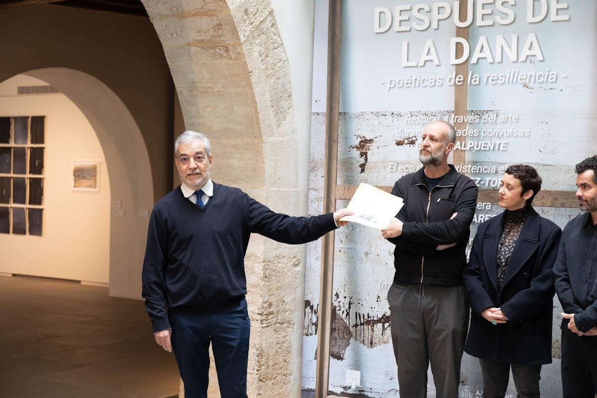 Presentación por parte de Manuel Chirivella de la exposición "Después de la DANA"