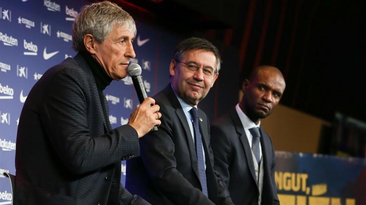 Bartomeu y Abidal escuchan a Setién en su presentación