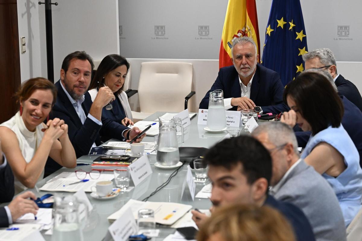 El ministro de Política Territorial y Memoria Democrática, Ángel Víctor Torres, ha presidido este jueves la Comisión Interministerial para el desarrollo de medidas urgentes para el territorio afectado por la dana de Valencia. Fotografía facilitada por el Ministerio