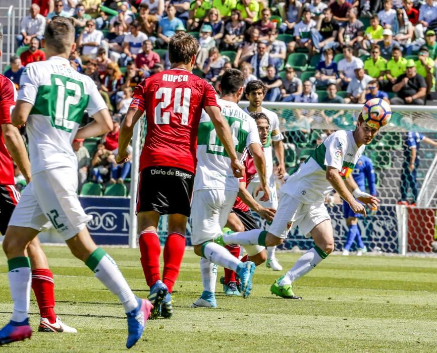 Debacle del Elche ante el colista